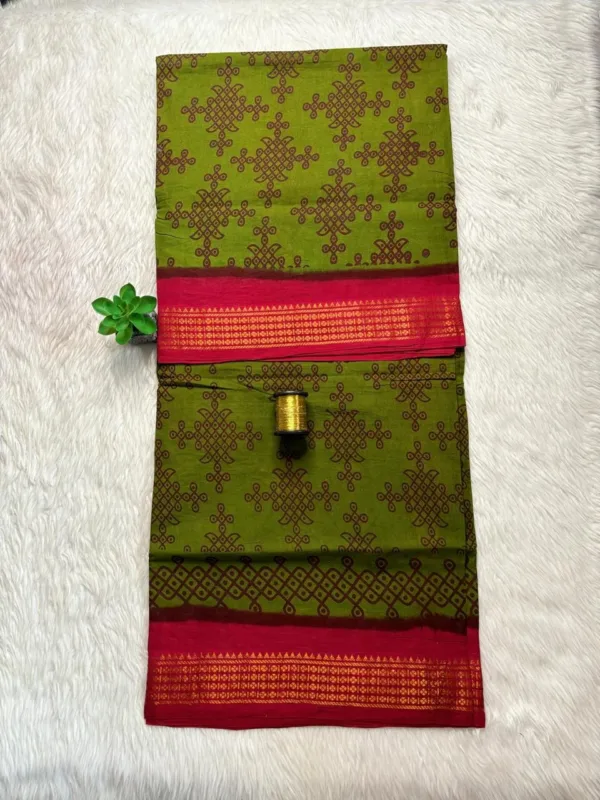 Madurai Sungudi Cotton Printed Sarees - Mehandi green with Red