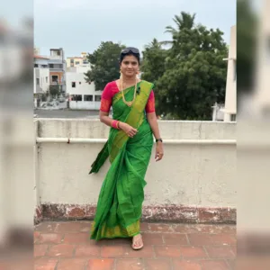 Madurai sungudi cotton Zari Check self -Parrot green