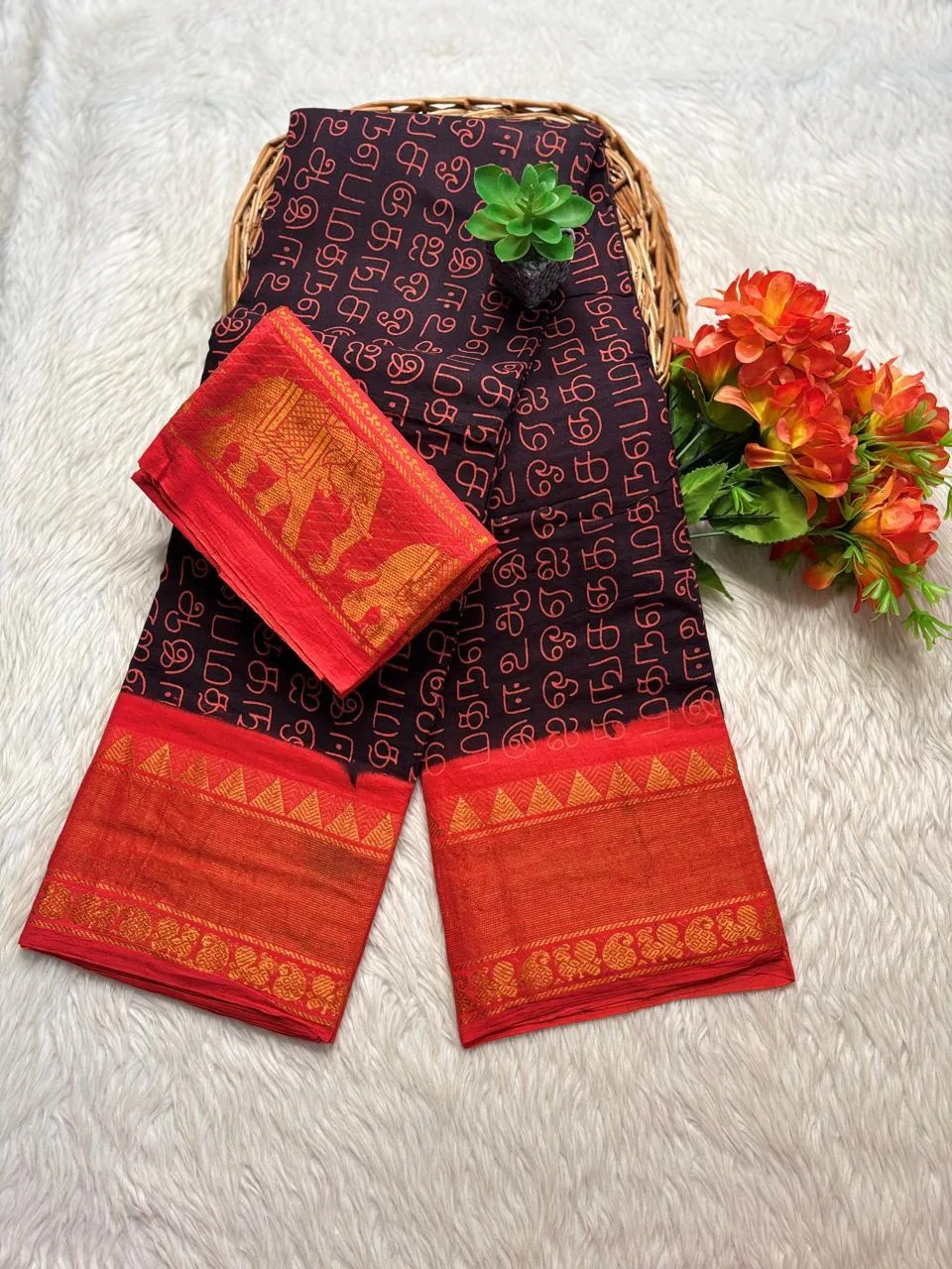 Madurai sungudi cotton Tamil Letter tissue border zari saree- with Blouse- KRTEO