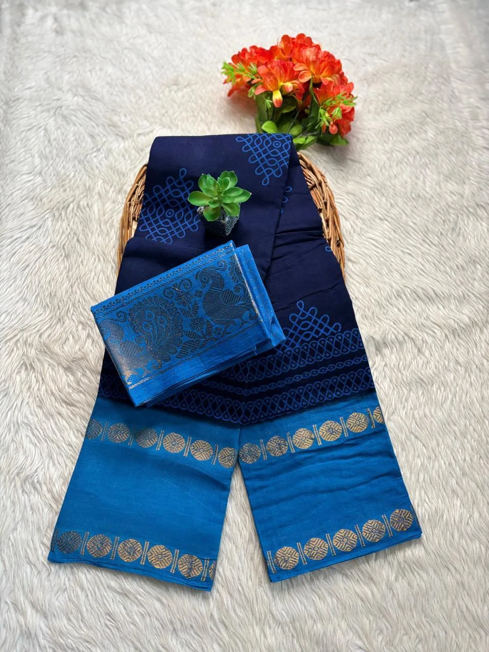 Madurai Sungudi cotton Kolam saree- with Blouse- KRBB - Kolam