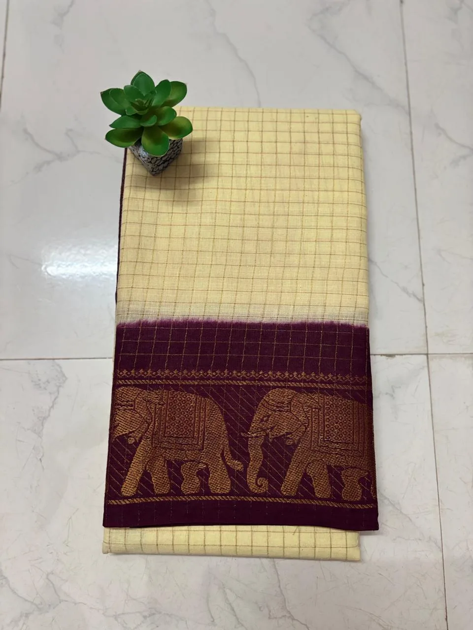 Madurai sungudi cotton Zari Check Contrast - Pale yellow with Maroon - zari check contrast