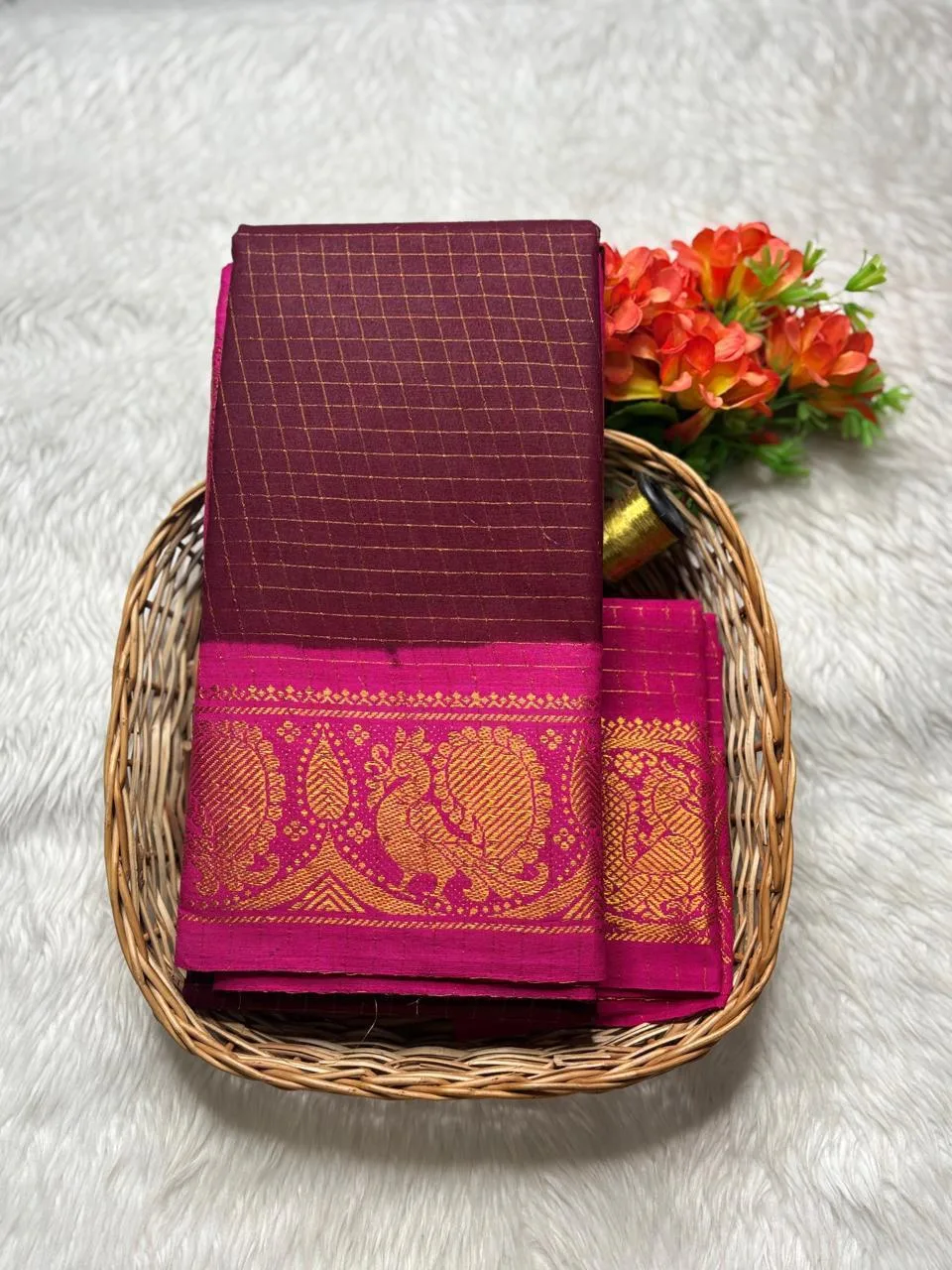 Madurai sungudi cotton Zari Check Contrast - maroon with pink-zari check contrast