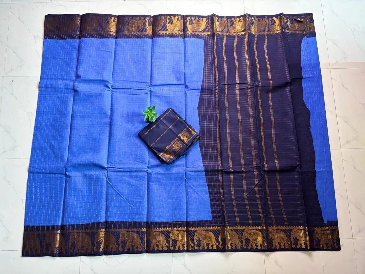Madurai sungudi cotton Zari Check Contrast - Ink blue with dark blue - zari check contrast