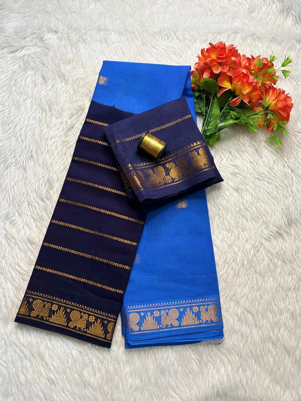 Madurai sungudi cotton Veludhari 2 colour - Sky blue with Navy blue