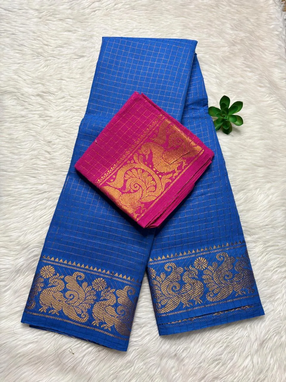 Madurai Sungudi Cotton Self Zari Checked - Ink blue - Self Zari Gold
