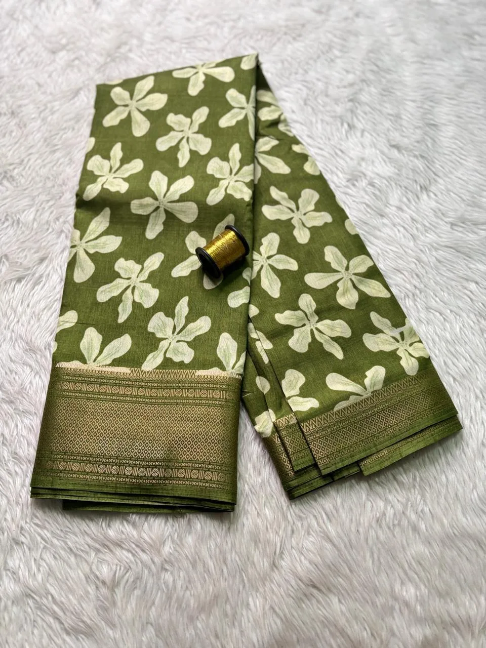 Dola silk saree with running blouse-dola silk-Mehandi green