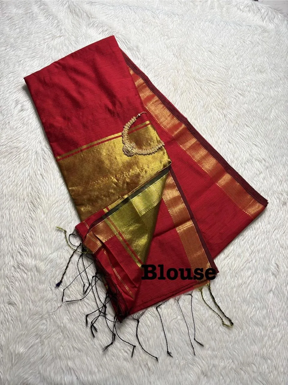 Maheswari silk  cotton sarees with running blouse-Red