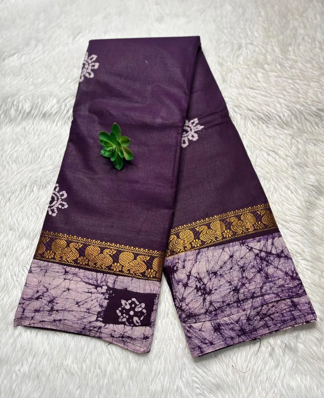Madurai Sungudi 100 Count Wax print Sarees - Beet Root - Wax print