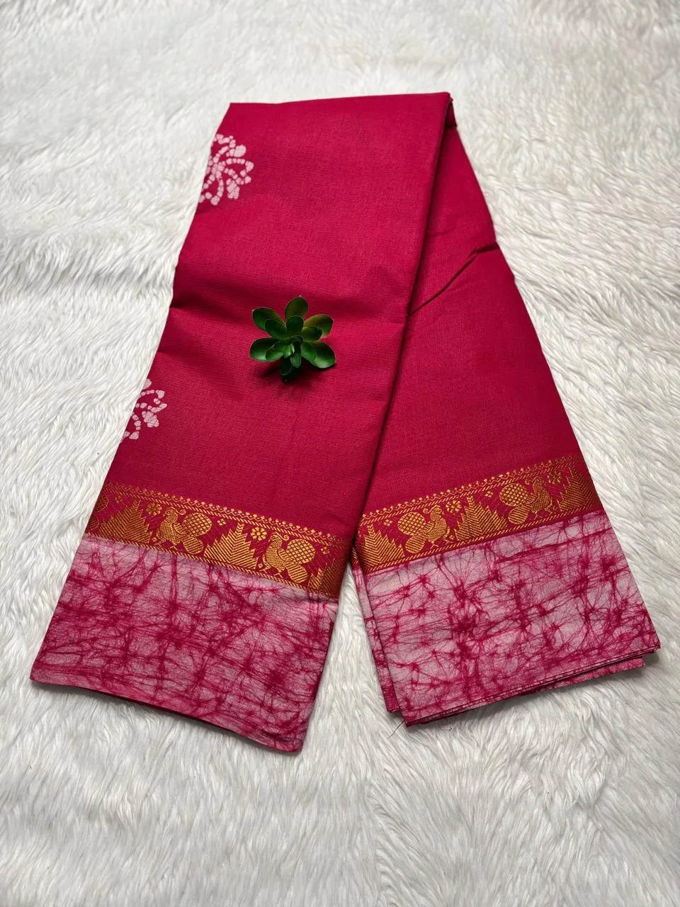 Madurai Sungudi 100 Count Wax print Sarees - Pink - Wax print