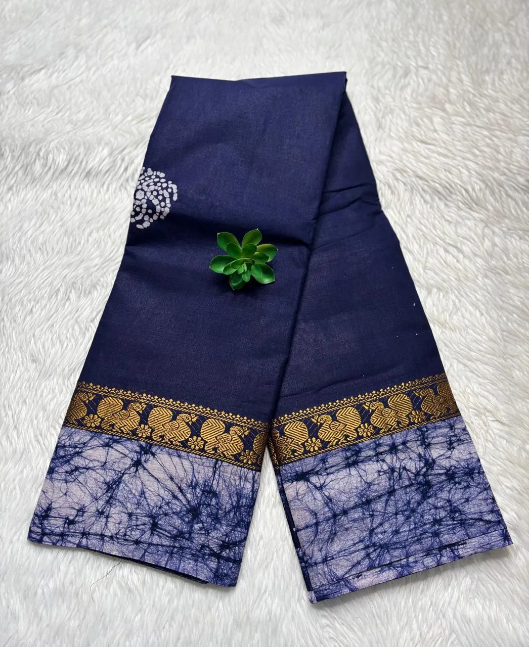 Madurai Sungudi 100 Count Wax print Sarees - Blue - Wax print