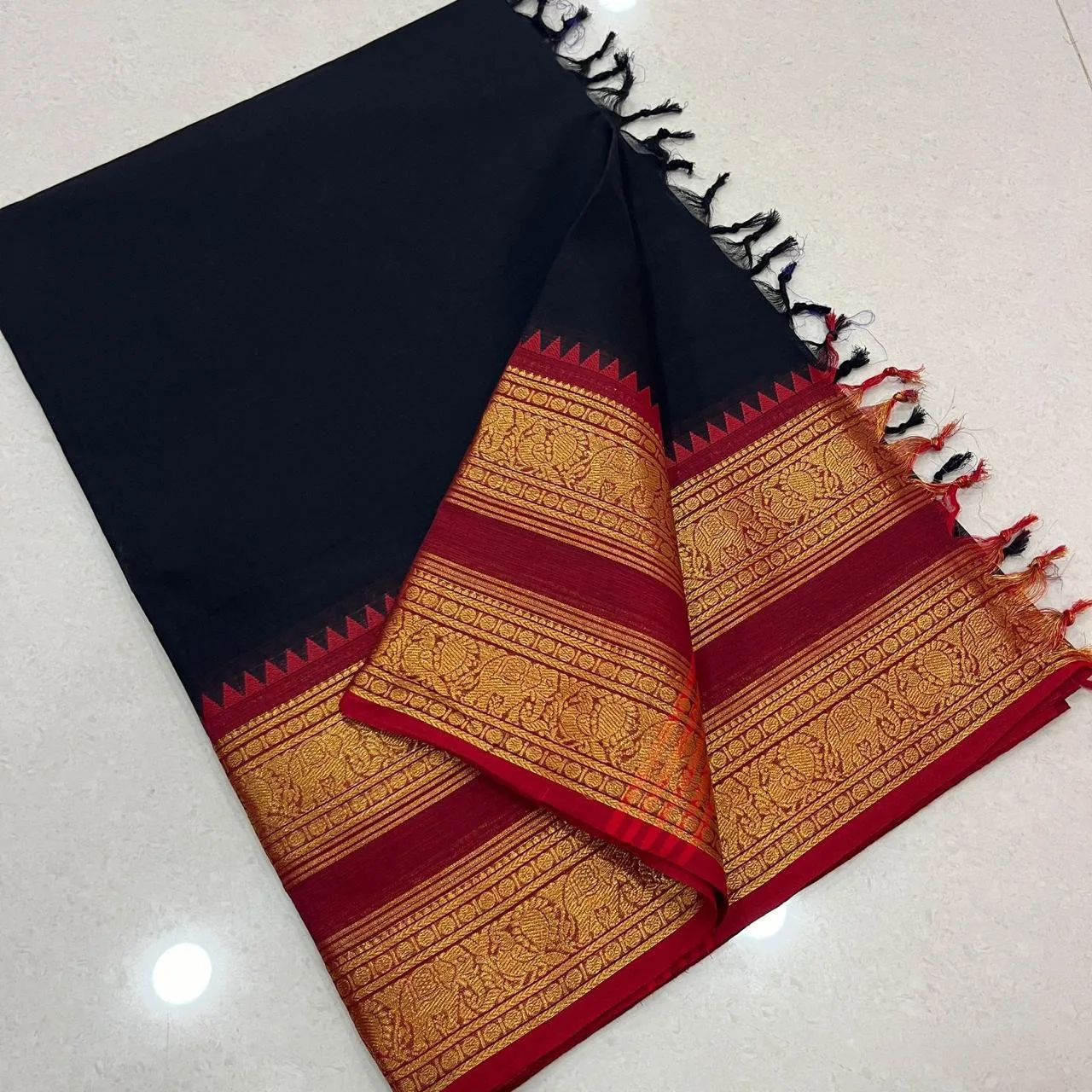 kanchi cotton saree with Running Blouse- Kanchi cotton- Black with Red