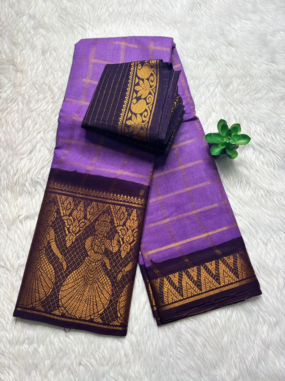 Madurai sungudi cotton Doll border Saree - Lavender with Maroon