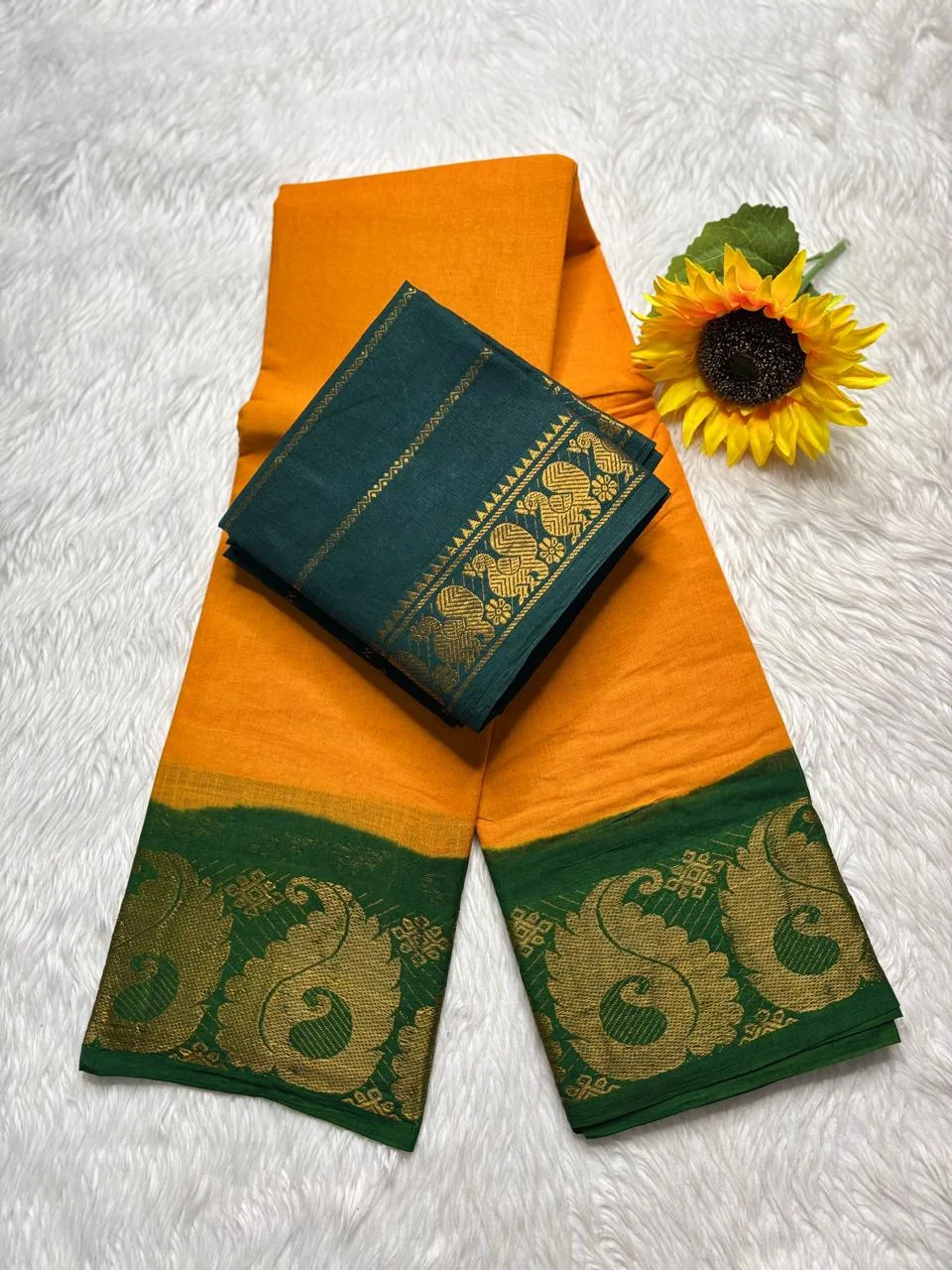 Madurai sungudi cotton mayuri - Yellow with green - Small border