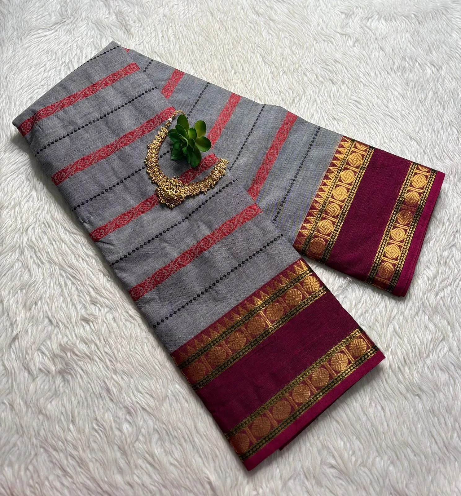 Kanchi Cotton Veludhari saree with Running Blouse- Ash with pink