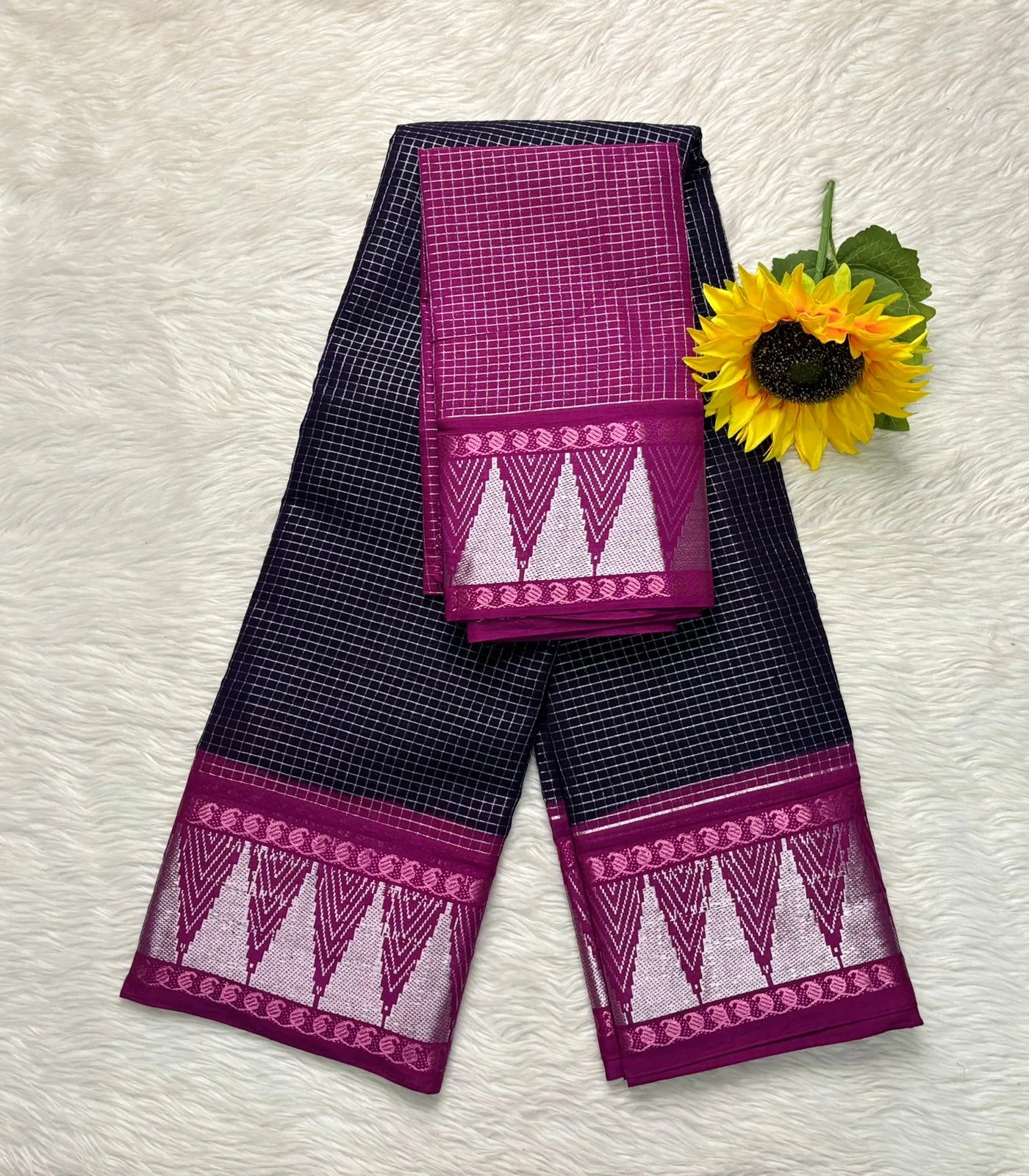 Madurai sungudi cotton Silver Zari Check Contrast - Dark blue with Megenta Pink-Silver temple