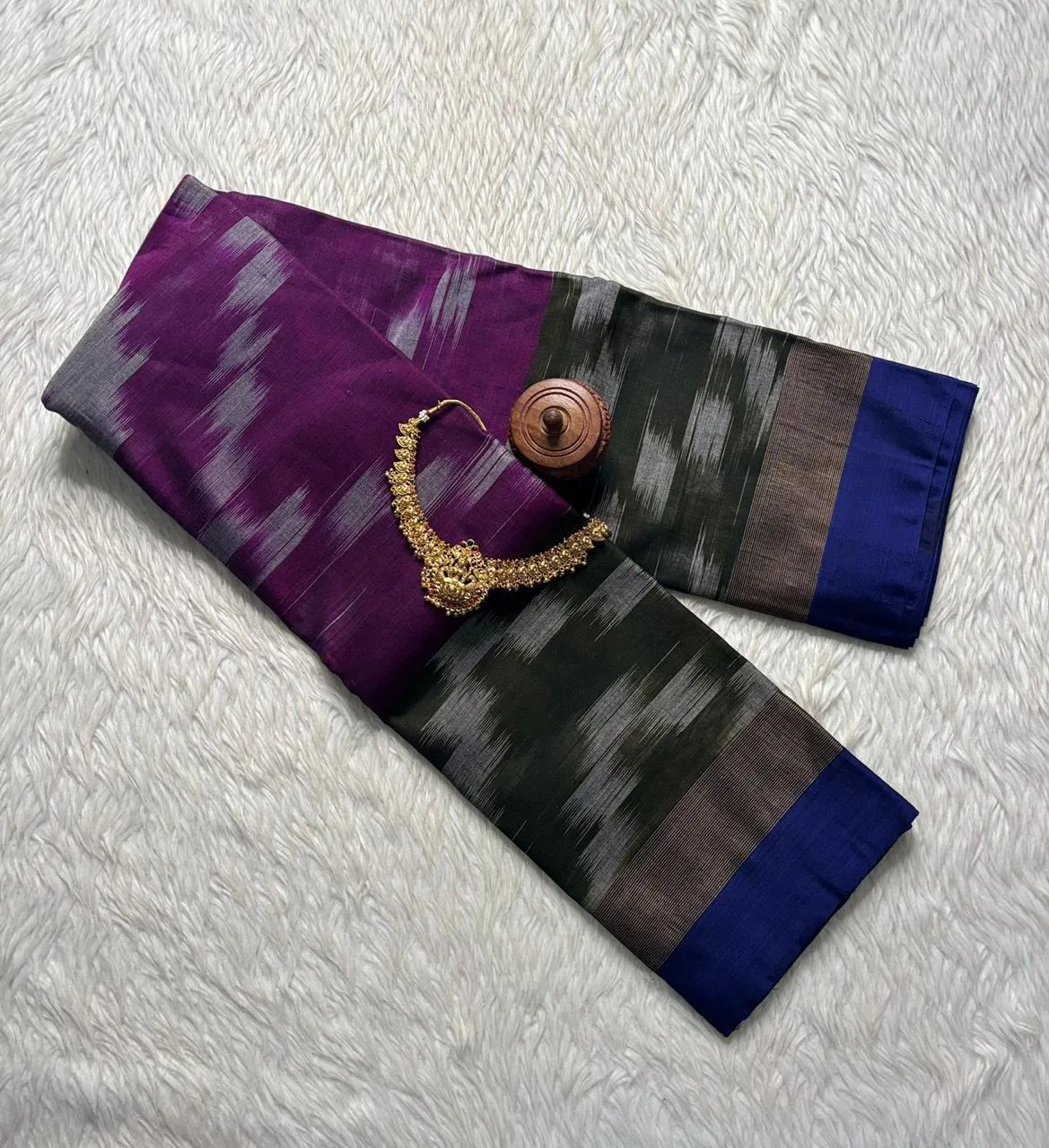 Pocham pally sarees - Dark Magenta pink with Green