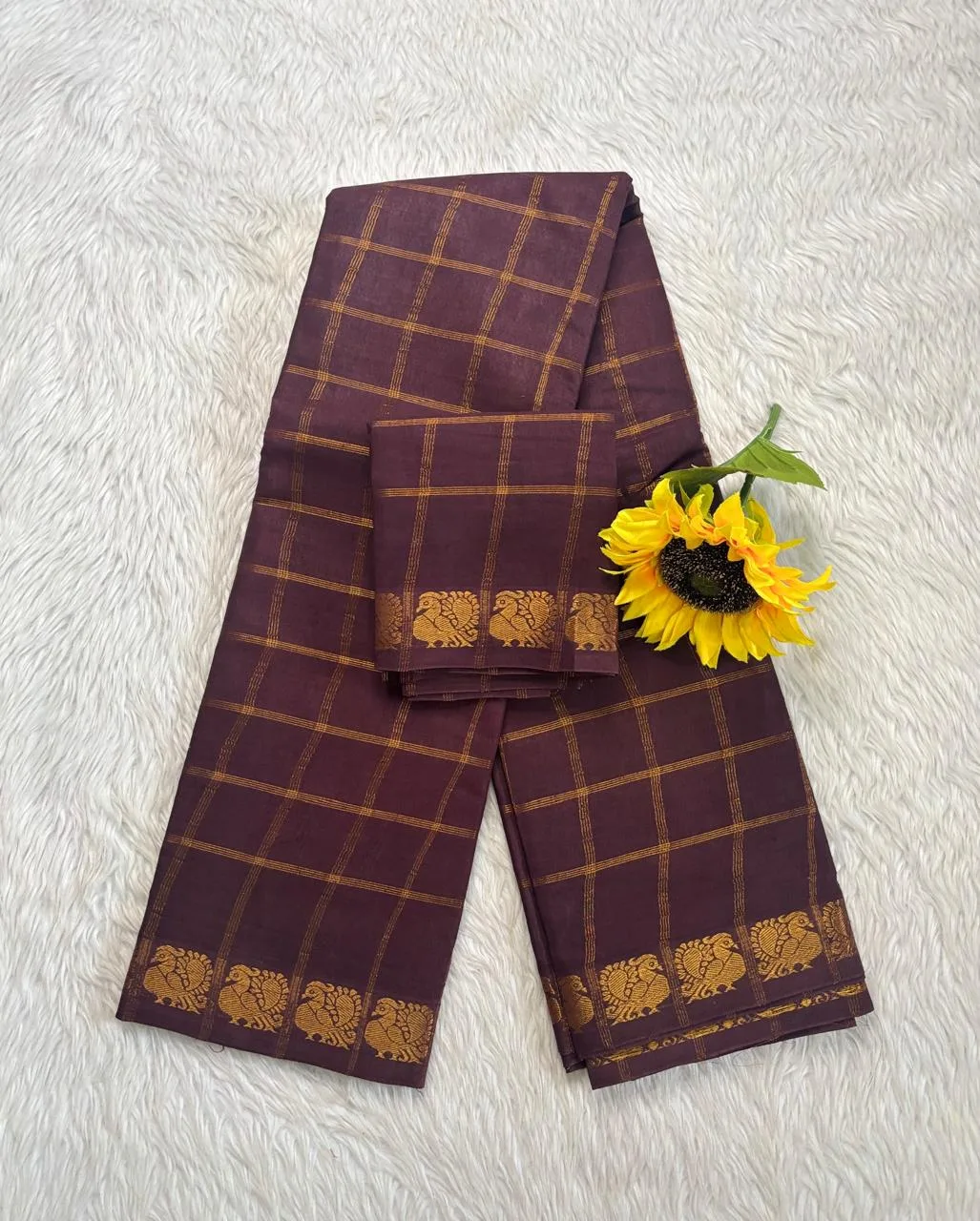 Madurai Sungudi Cotton Pavithra checked Saree With Blouse - Brown