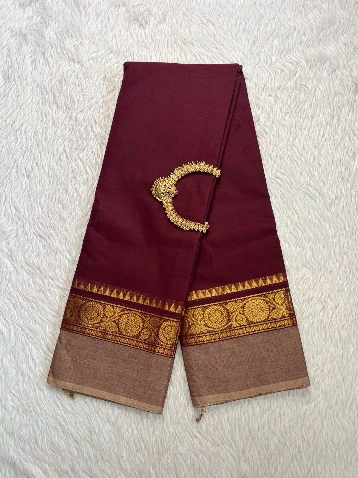 kanchi cotton saree with Running Blouse - Kanchi cotton -Maroon with biscuit