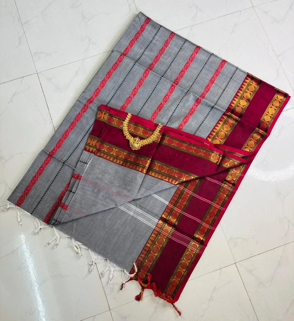 Kanchi Cotton Veludhari saree with Running Blouse- Ash with Magenta pink