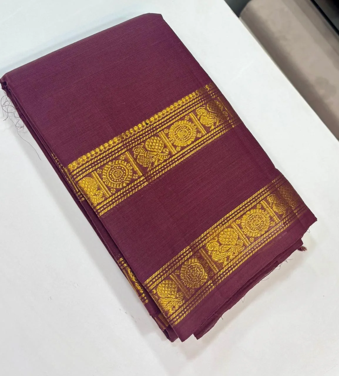 kanchi cotton saree with Running Blouse - Kanchi cotton -Maroon - Coin and Peacock border(Small Border)
